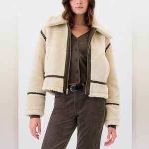 NWT Gap Relaxed Sherpa Cream size S